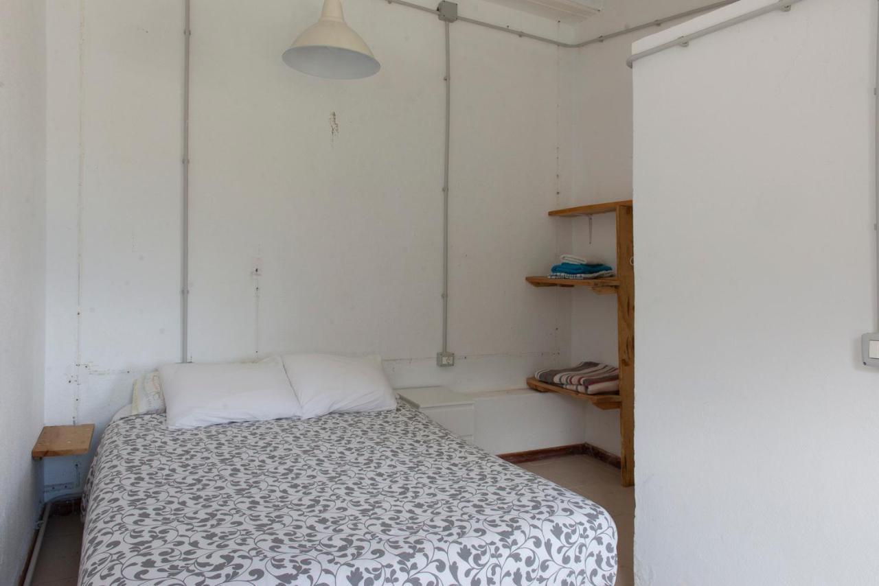 Basic En-Suite Bedroom By The Sea Guinea Exterior photo